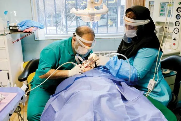 طب الأسنان التجميلي في إيران