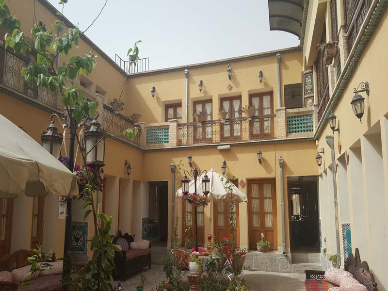فندق طلوع خورشيد في أصفهان