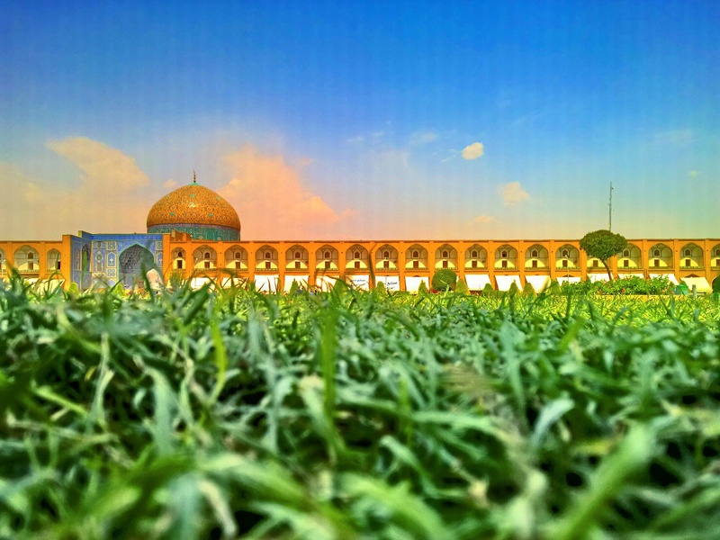 مسجد الشيخ لطف الله في ميدان نقش جهان