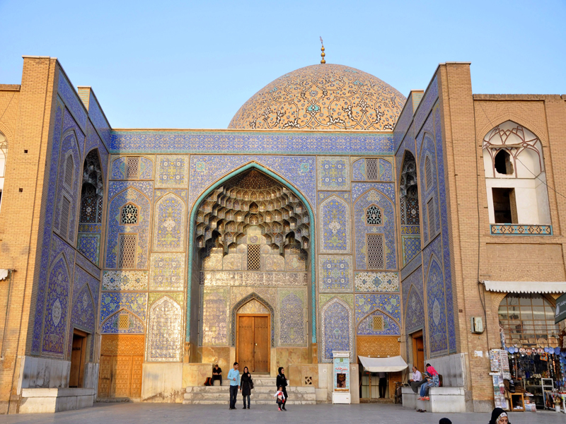 مسجد الشيخ لطف الله في ميدان نقش جهان