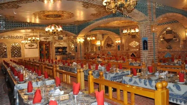 مطعم بارباد في طهران