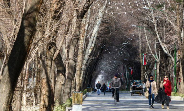 شهار باغ عباسي مكان للمشي في أصفهان