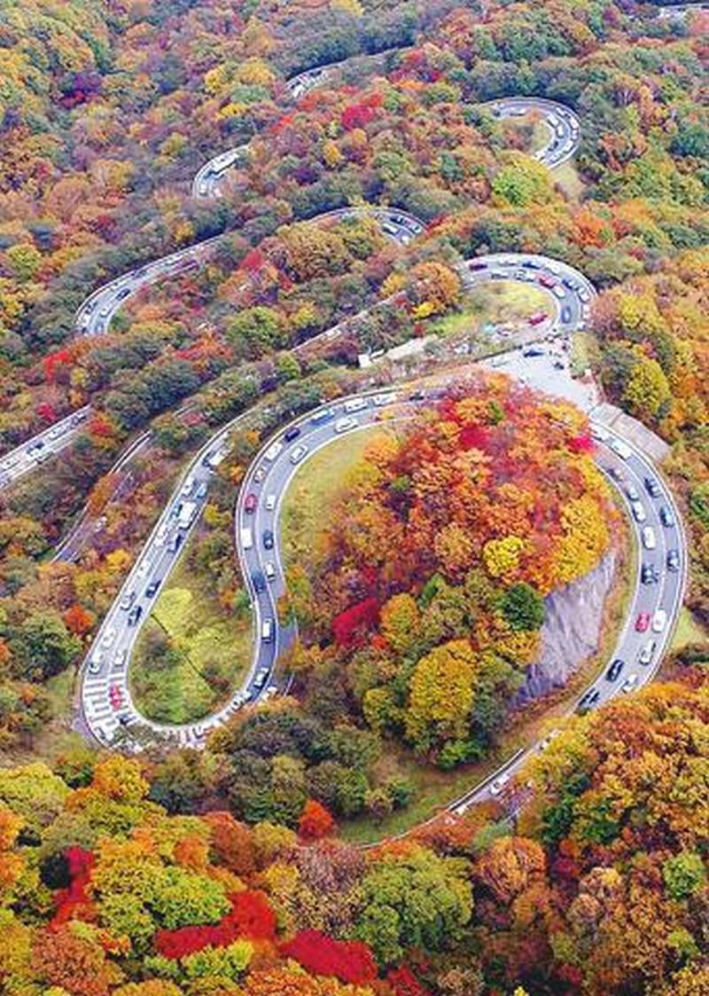 طريق تشالوس في موسم الخريف