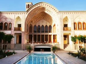 الفنادق الكلاسيكية في إيران