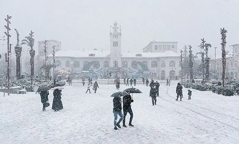 تساقط الثلوج في شمال إيران