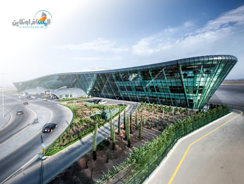 إدخال أموال إلى أذربيجان عبر مطار باكو