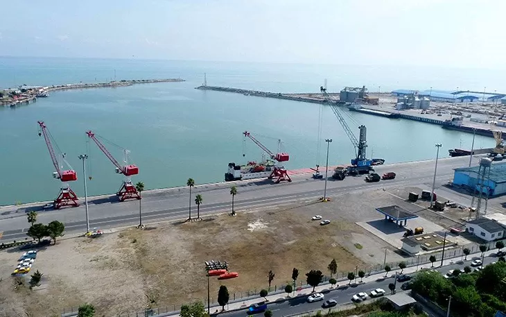 ميناء نوشهر في شمال إيران